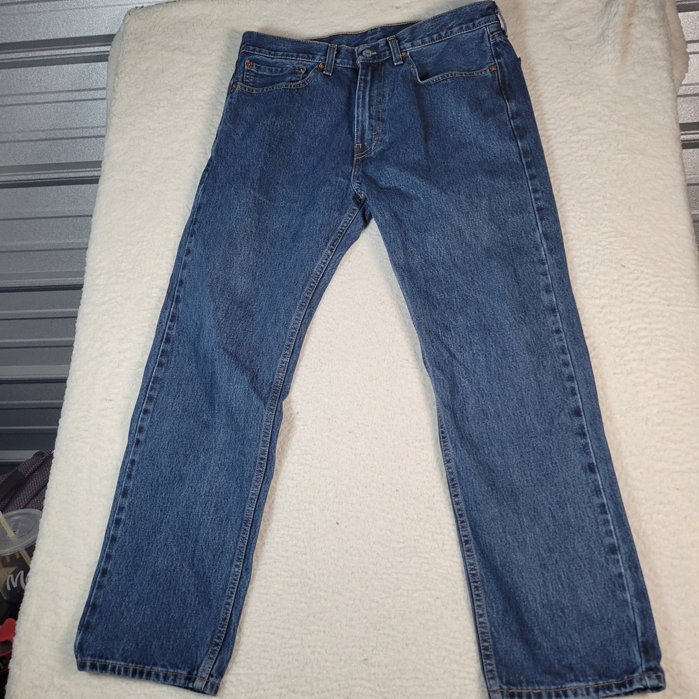 Levi's 505 Regular Fit Jeans Mens 34x30 Blue Medium Wash Straight Leg 00505-4886